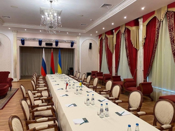 Встреча представителей Украины и России  начнется около 12 часов
