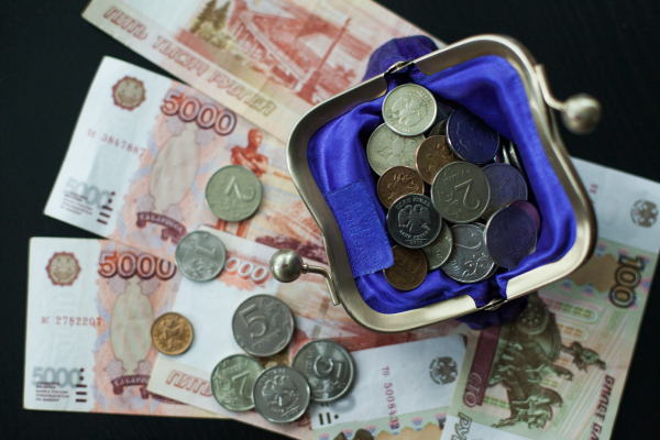 Мошенники «развели» почти на 2,5 млн рублей бабушку из Соснового Бора