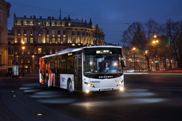 В ночь «Алых Парусов» в Петербурге на маршрут выйдут дополнительные автобусы