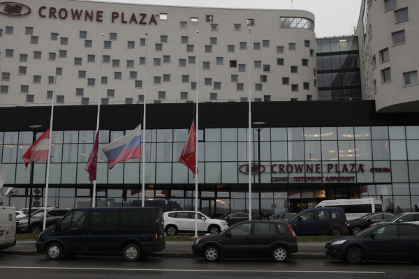 Отельеры Санкт-Петербурга сообщили о резком спаде иностранных туристов по сравнению с прошлым годом