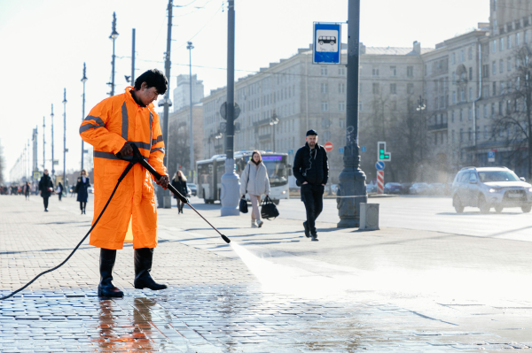 В Петербурге дорожники сделали полноценную мойку