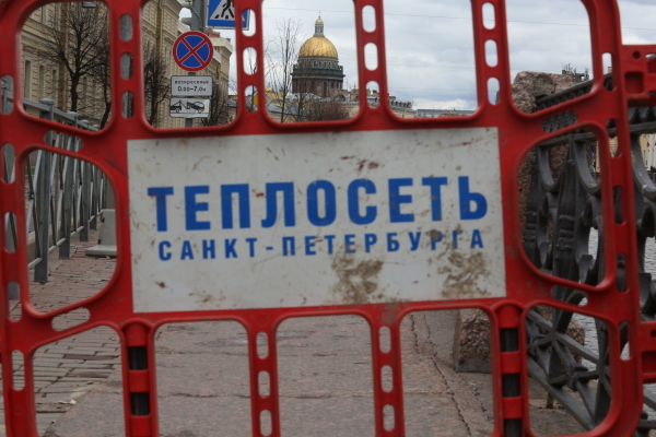 В пяти районах Петербурга отключат горячую воду из-за проверок теплосетей
