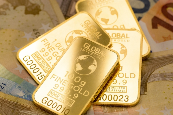 Банк России начнет скупать золото у банков с 28 марта