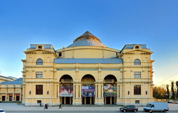 В Петербурге оштрафовали театр «Мюзик-Холл» на 200 тысяч рублей за перепланировку церкви