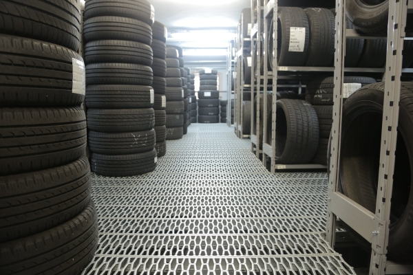 Michelin приостанавливает экспорт и производственную деятельность в РФ
