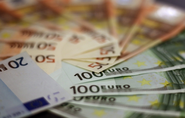 Минэкономики и финансов Франции заявил, что власти страны заморозили средства ЦБ РФ на сумму 22 млрд евро