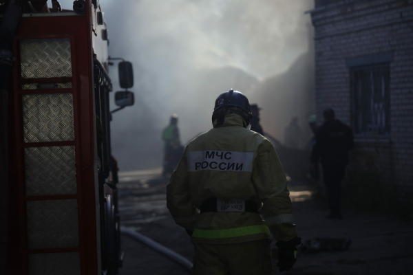 В Петербурге из-за пожара в квартире пять человек обратились за помощью к врачам