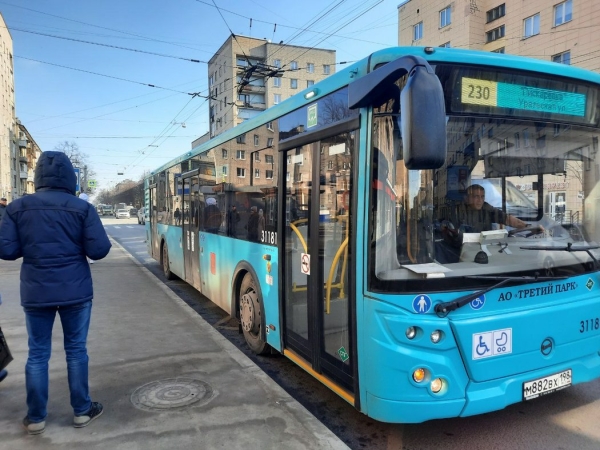 С 1 мая на окраинах Петербурга вводят два новых автобусных маршрута 