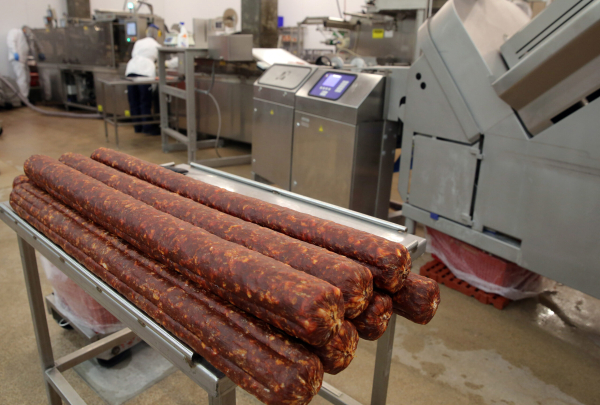Экономист Бунич не видит причин для сокращения ассортимента колбасы в России