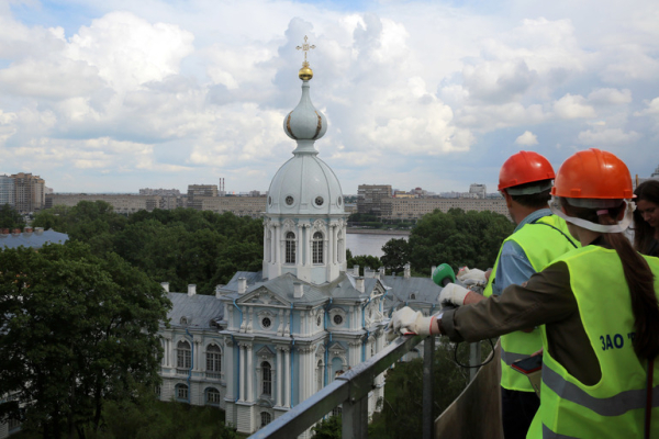 До конца 2022 года часть сада Смольного собора восстановят по архивным материалам