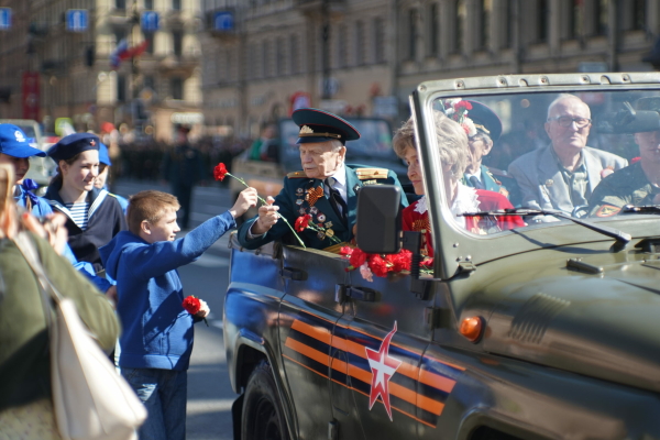 Ветеранам Петербурга придёт разовая выплата в преддверии Дня Победы