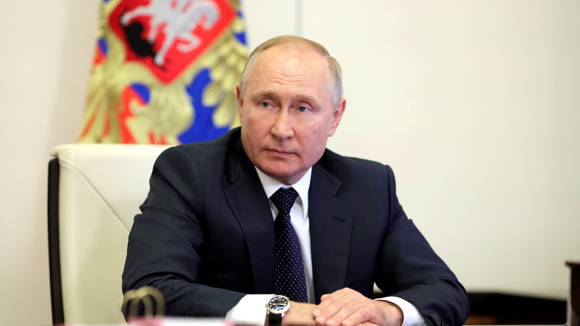 Владимир Путин поздравил Карла III со вступлением на престол