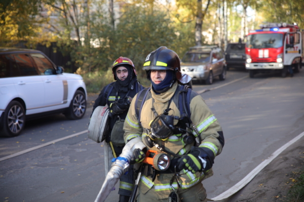 В квартирном пожаре на Петроградке погиб мужчина