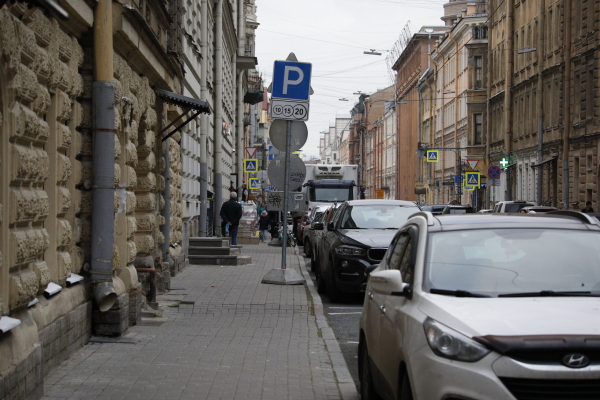 В Петербурге жители центра пожаловались на резкий запах