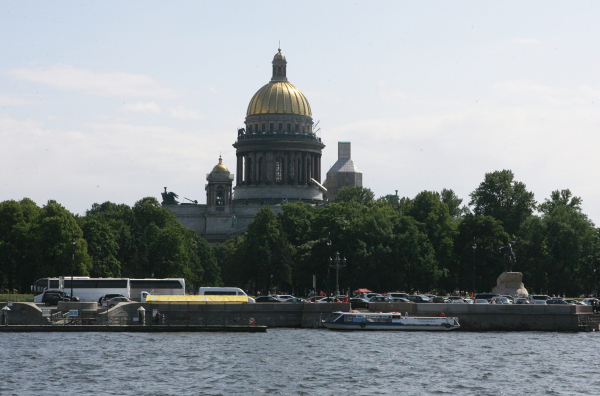 На майских праздниках Санкт-Петербург посетили более полумиллиона туристов