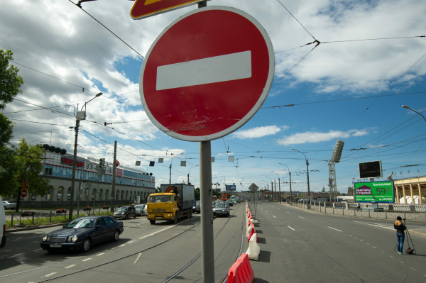 В Петербурге досрочно завершили работы по замене деформационного шва на мосту