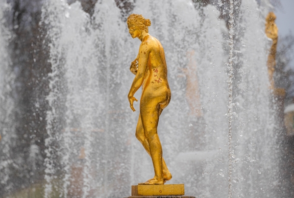 21 мая в Петергофе состоится Весенний праздник фонтанов