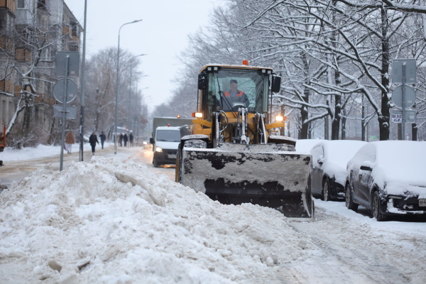 В Северной столице закупили 1 160 машин для уборки снега