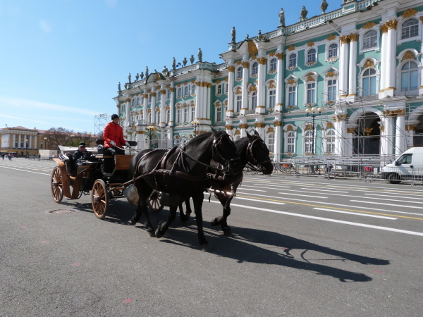Россияне часто выбирают для путешествий Москву и Петербург