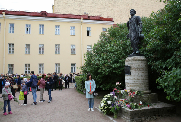 В Петербурге деятелям культуры вручили художественную премию «Петрополь»