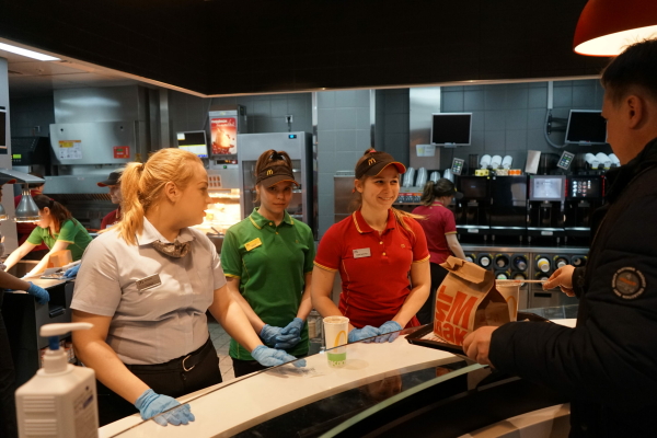 В Петербурге пропали вывески ресторана McDonald’s