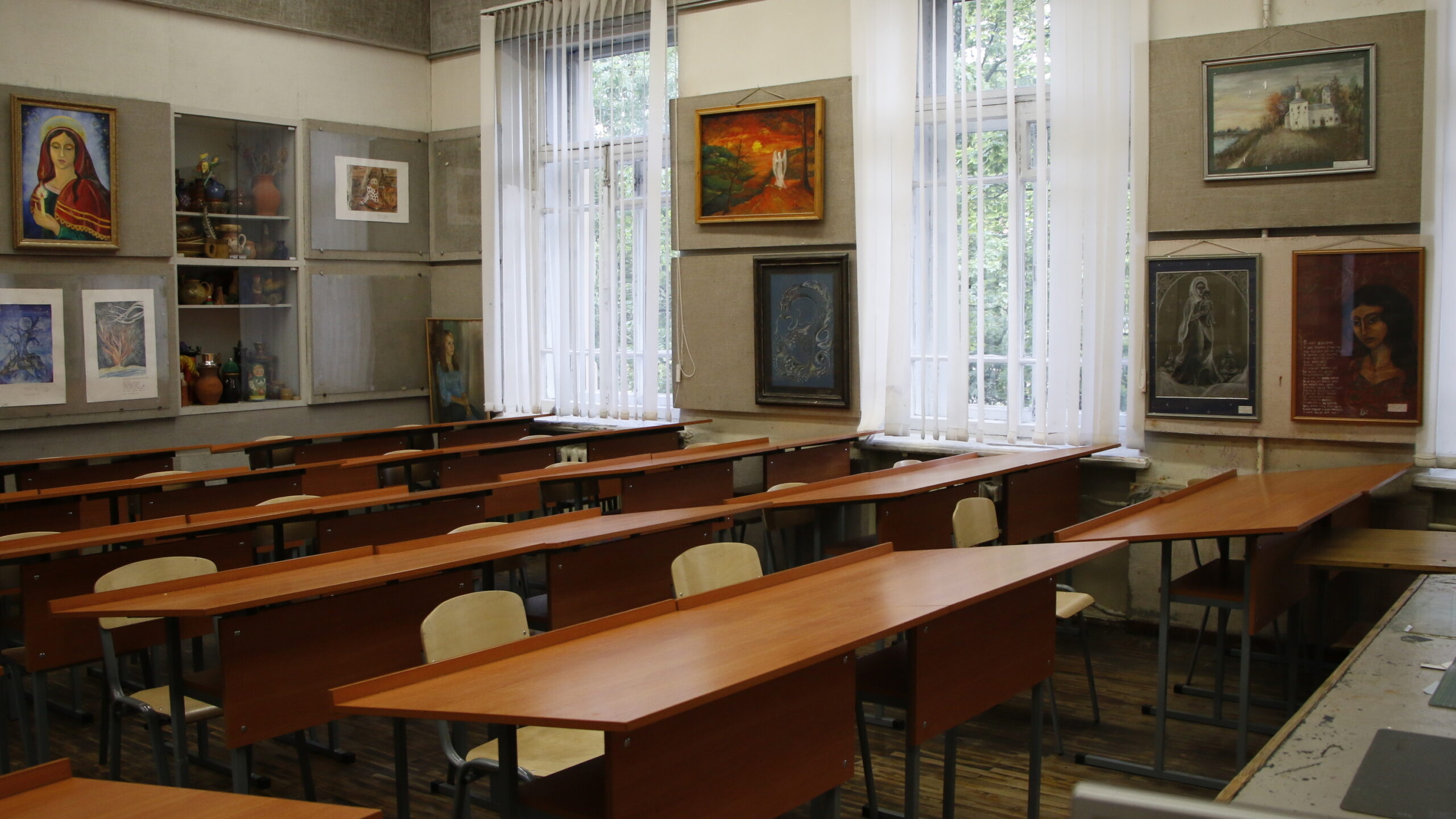 В центре Петербурга отреставрируют три школы в исторических зданиях
