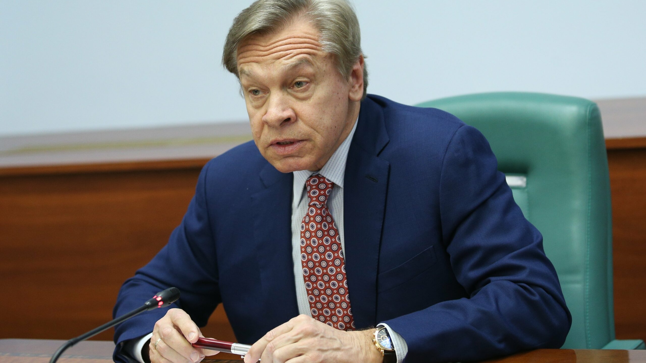 Сенатор Пушков призвал выслать из страны скандальную сотрудницу консульства Норвегии