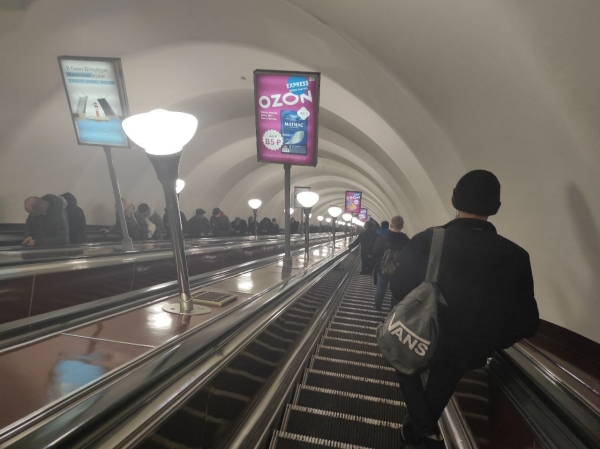 Станцию метро «Адмиралтейская» закрыли на вход