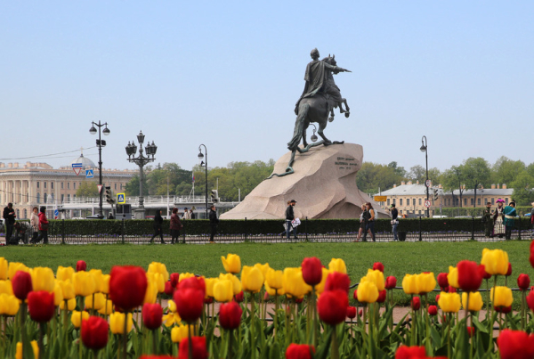 Петербург возглавил рейтинг самых популярных туристических направлений в России