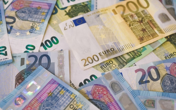Впервые с мая курс евро в России превысил отметку в 67 рублей