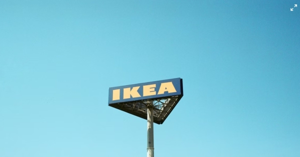 В петербургской IKEA объяснили уничтожение сковородок