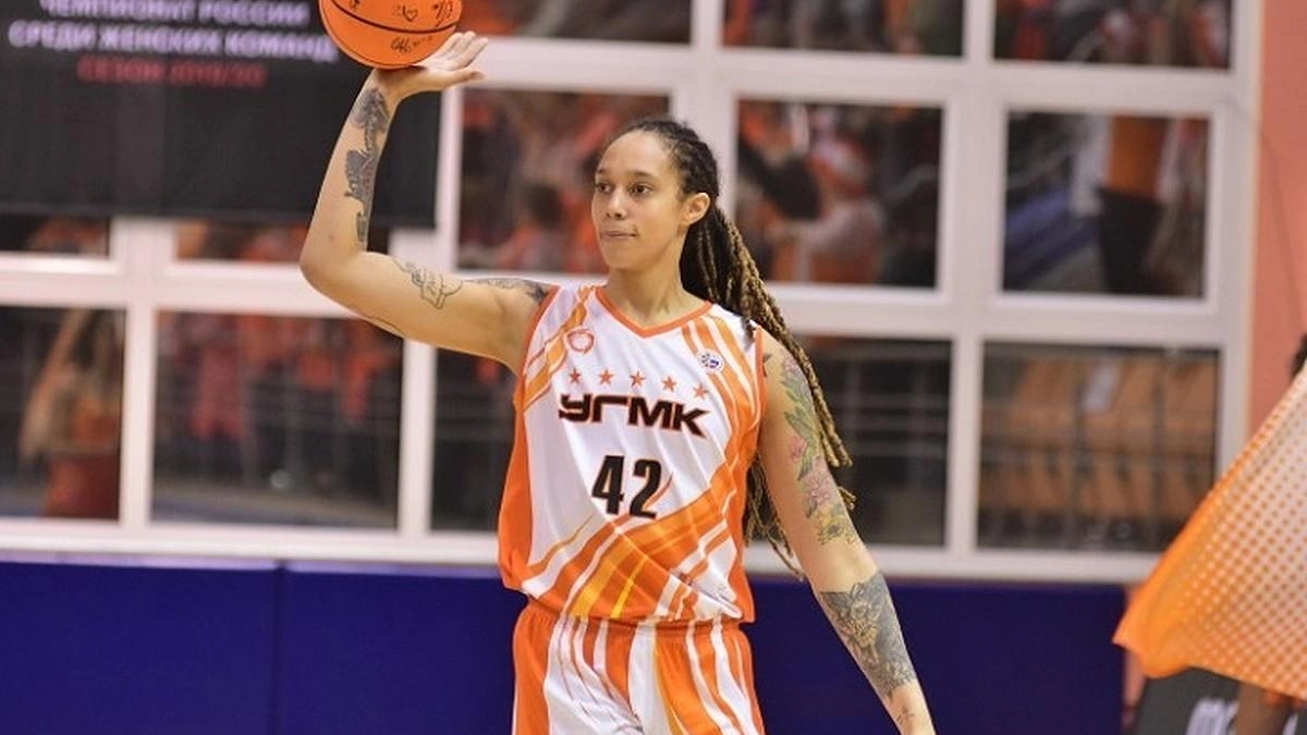 Американская баскетболистка просит Байдена вытащить ее из российской тюрьмы