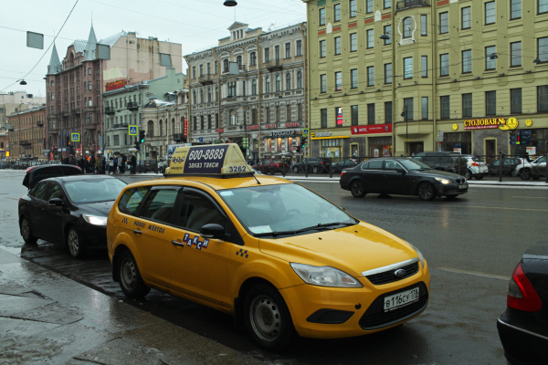 Роспотребнадзор запустил «горячую линию» для клиентов такси и каршеринга