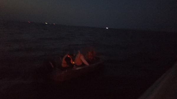 Спасатели помогли четверым рыбакам, застрявшим ночью на Ладоге