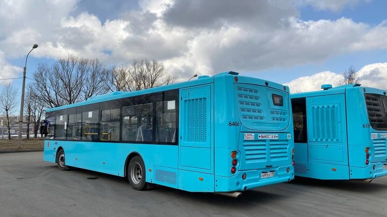 Автобусный парк №6 в Петербурге отмечает 51-летие