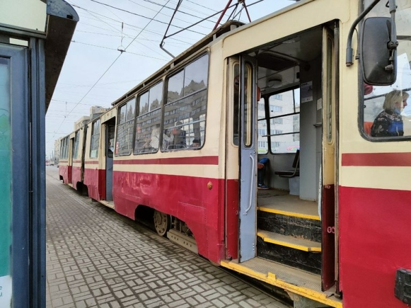 В Василеостровском районе дорожные работы до 30 декабря изменят маршрут трамваев № 6 и № 40