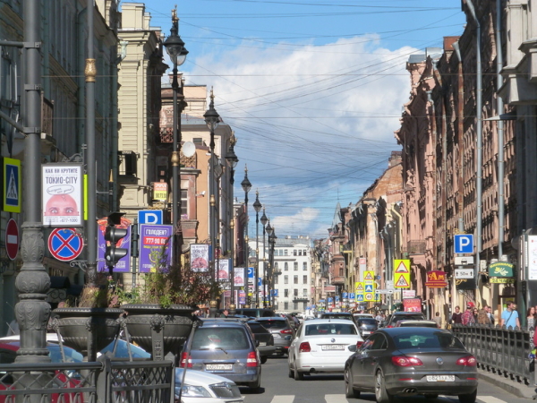 С 25 августа пять улиц станут односторонними в Петербурге