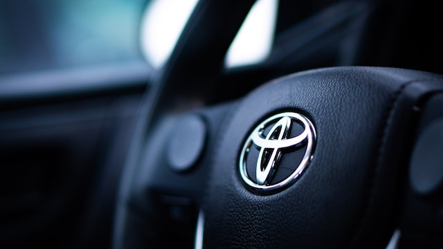В России отзывают более 22 тысяч Toyota Avensis из-за проблем с подушками безопасности