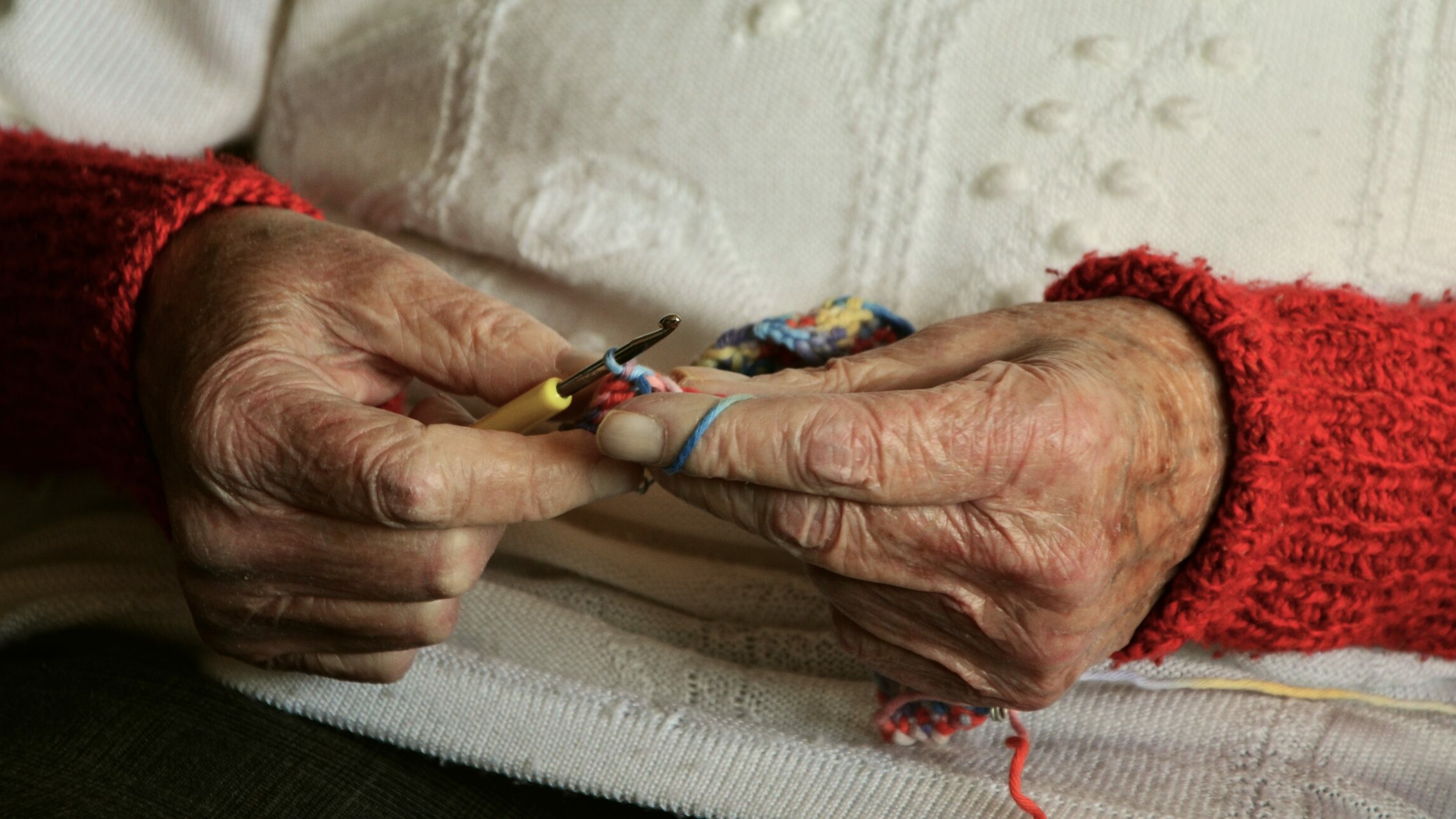 В Петербурге 85-летняя пенсионерка отдала «липовой» внучке 200 тысяч рублей