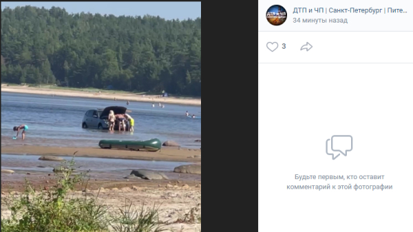 Пьяный водитель утопил свой BMW X3 на пляже в Батарейной бухте
