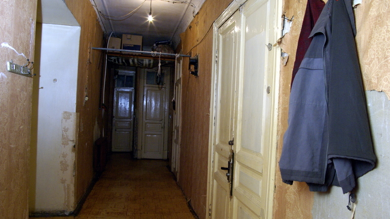На Фурштатской вспыхнула коммуналка: двое мужчин оказались после пожара в больнице