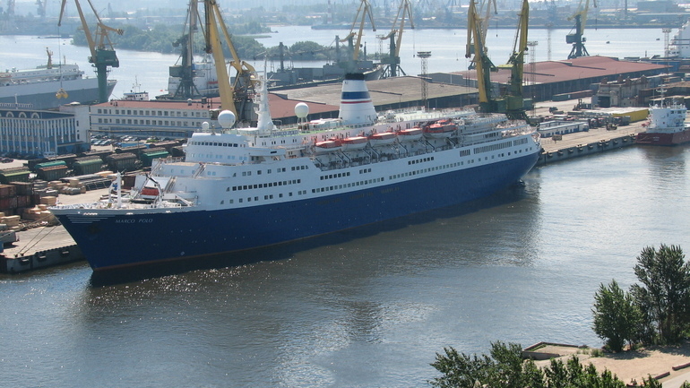 В порту Петербурга таможенники обнаружили на судне из ЮАР 3 кг наркотического порошка