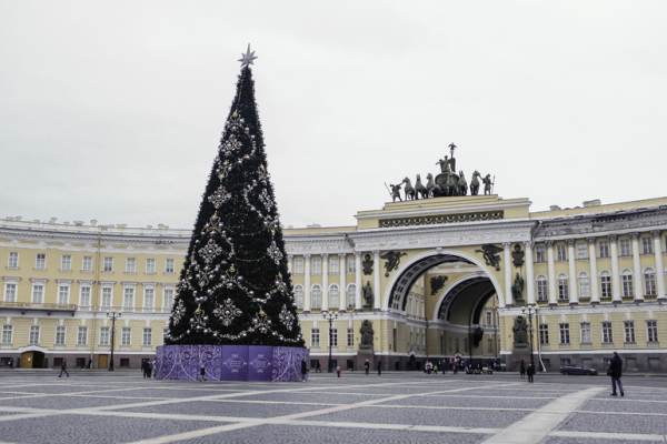 Петербург решил продолжить традицию отмечать Новый год без салюта