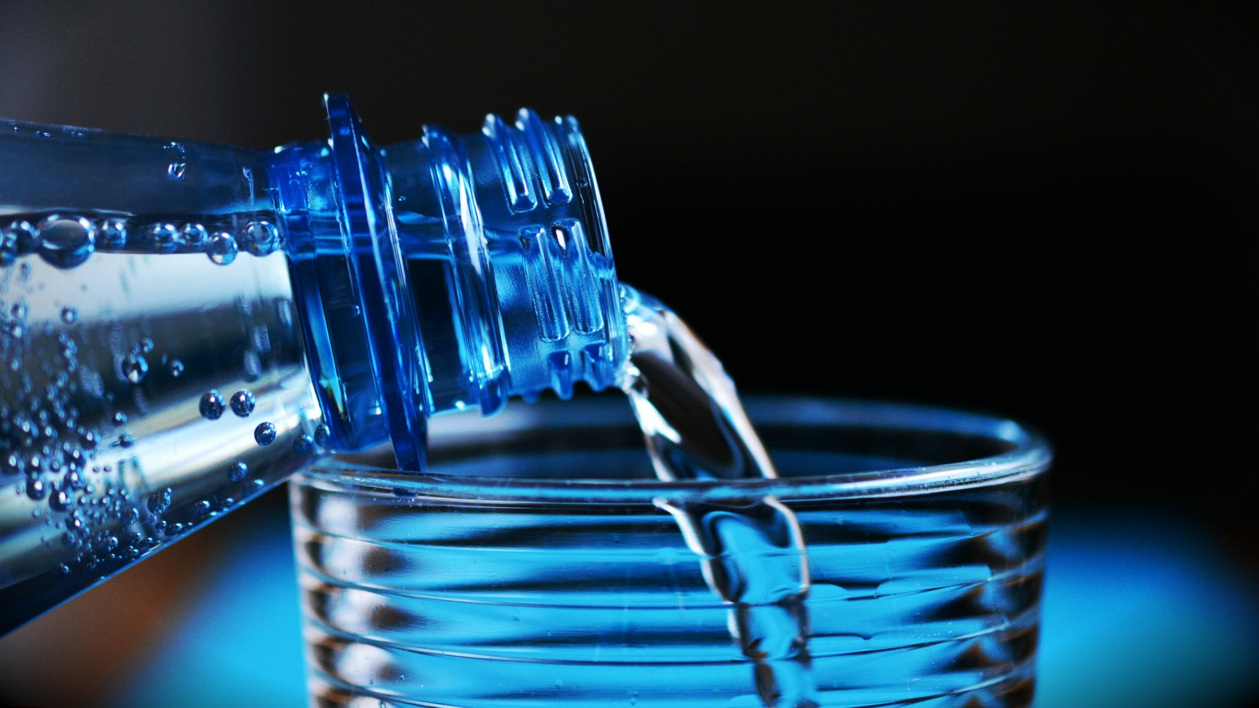 «Невыносимая жажда»: американка залпом выпила 2 литра и скончалась