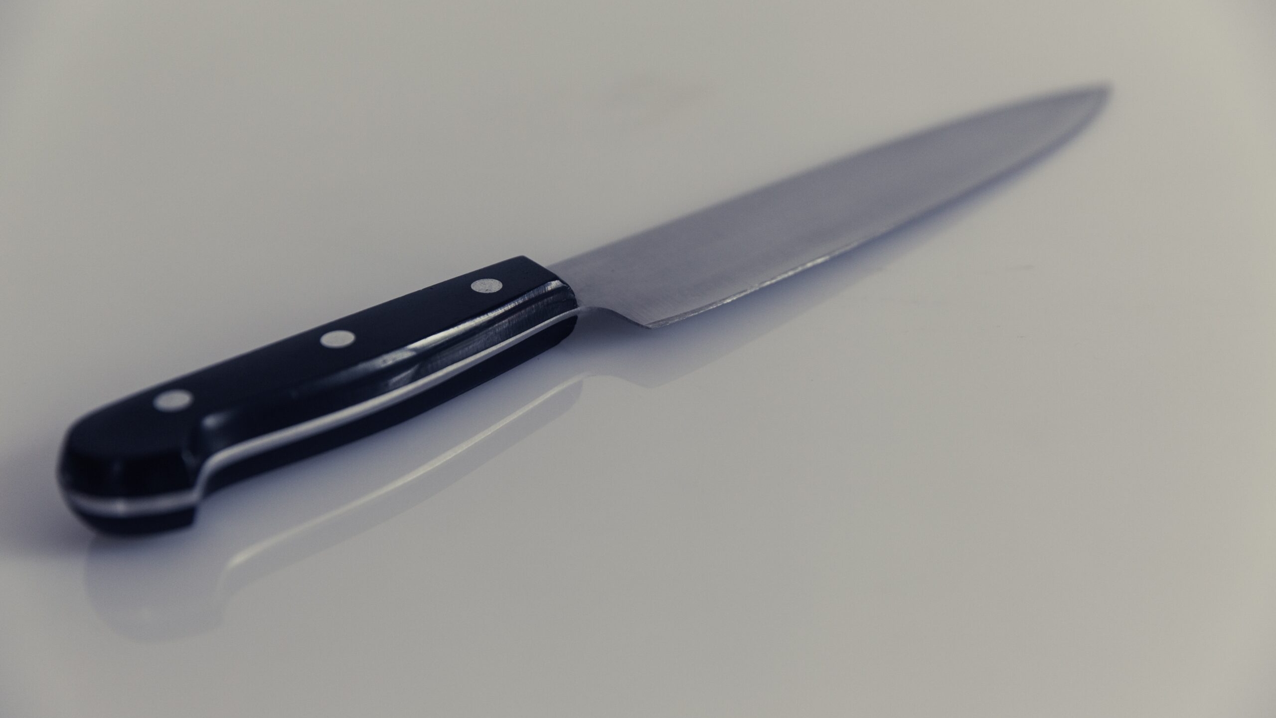 В Ленобласти женщина убила своего сожителя ударом ножа в пах