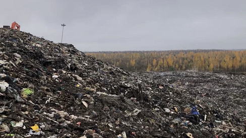 Эксперты взяли пробы мусорной «лавины» на полигоне «Новый Свет-Эко» под Гатчиной