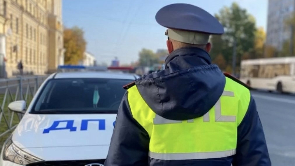 Пьяный салехардовец пытался скрыться на машине от полиции: его догнали и лишили прав