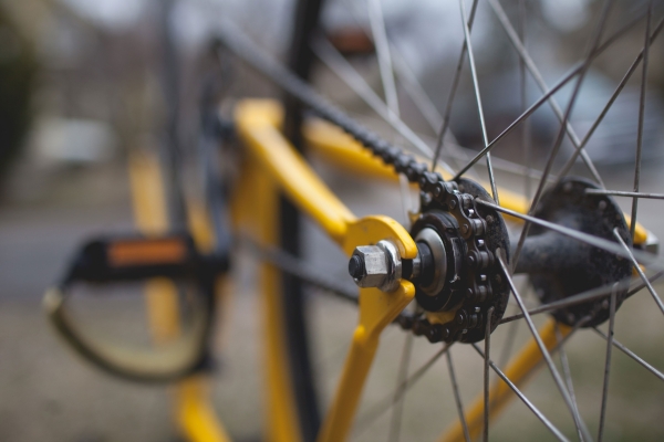 В Шушарах водитель снес 10-летнего велосипедиста