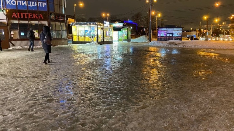 Спасатели предупреждают жителей и гостей Петербурге об ухудшении погодных условий 25 ноября