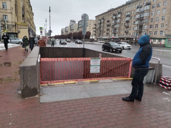 В Петербурге ремонтные работы во втором вестибюле станции метро «Московская» планируют завершить 25 декабря